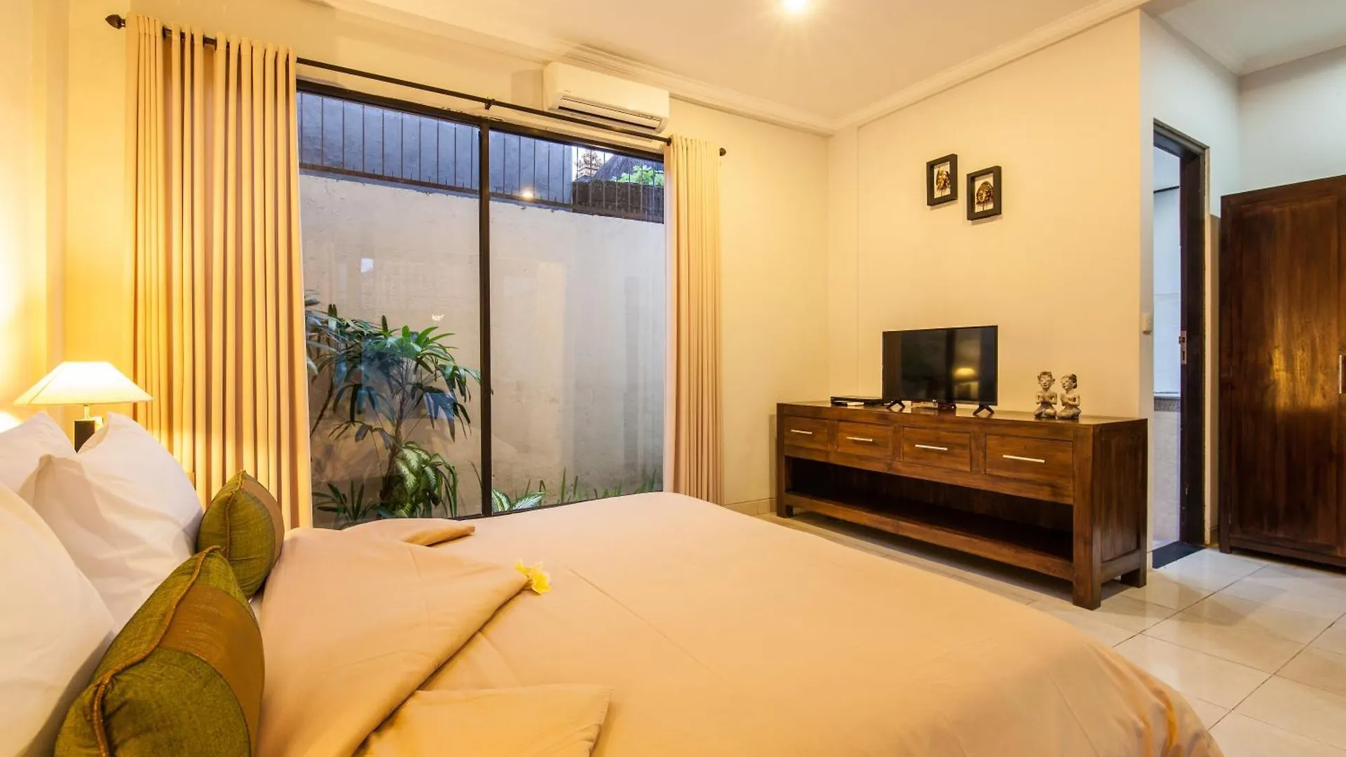 5-Br Private Pool Legian Villa 5-Min Walk To Beach And Shops Seminyak 0*,  Indonesië